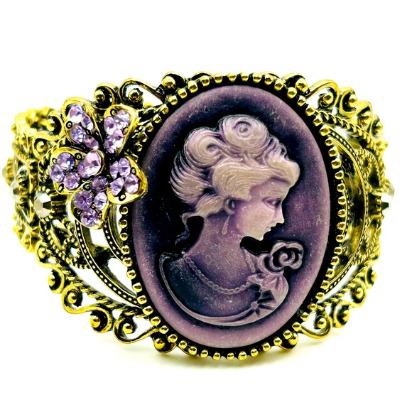 Vintage Jewelry - Victorian Antique Vintage Lavender Purple Cameo Cuff Bracelet